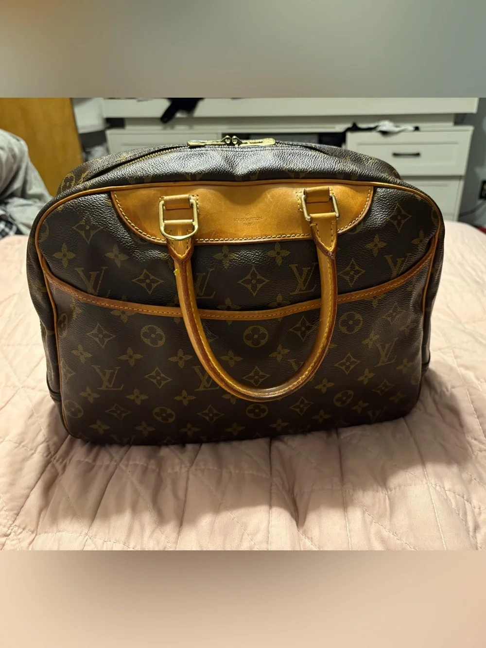 Louis Vuitton Deauville bag in monogrammed canvas 1997vintage highly sought +COA